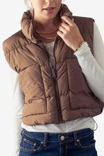 Load image into Gallery viewer, Stand Collar Quilt Cropped Puffer Vest